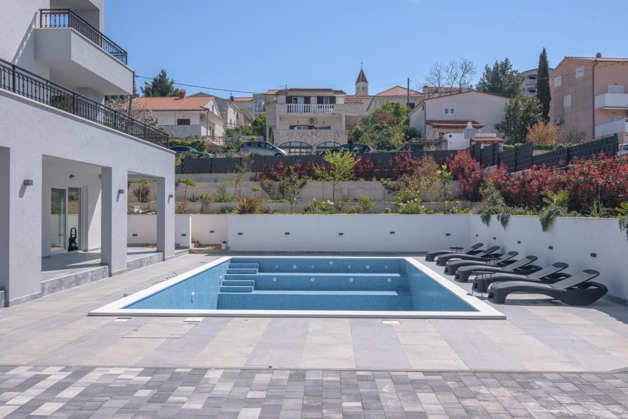 Villa Barbara & Zoran With Heated Swimming Pool Seget Vranjica Eksteriør billede