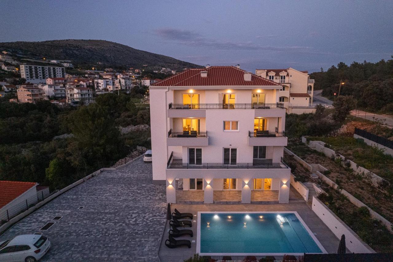 Villa Barbara & Zoran With Heated Swimming Pool Seget Vranjica Eksteriør billede