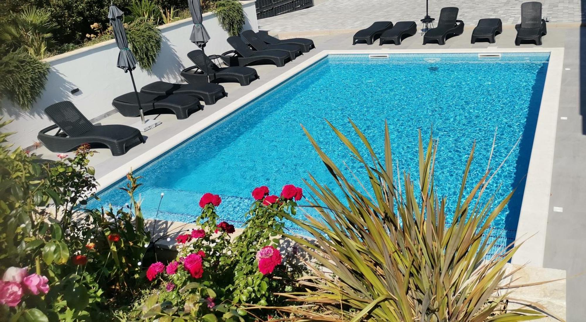Villa Barbara & Zoran With Heated Swimming Pool Seget Vranjica Eksteriør billede