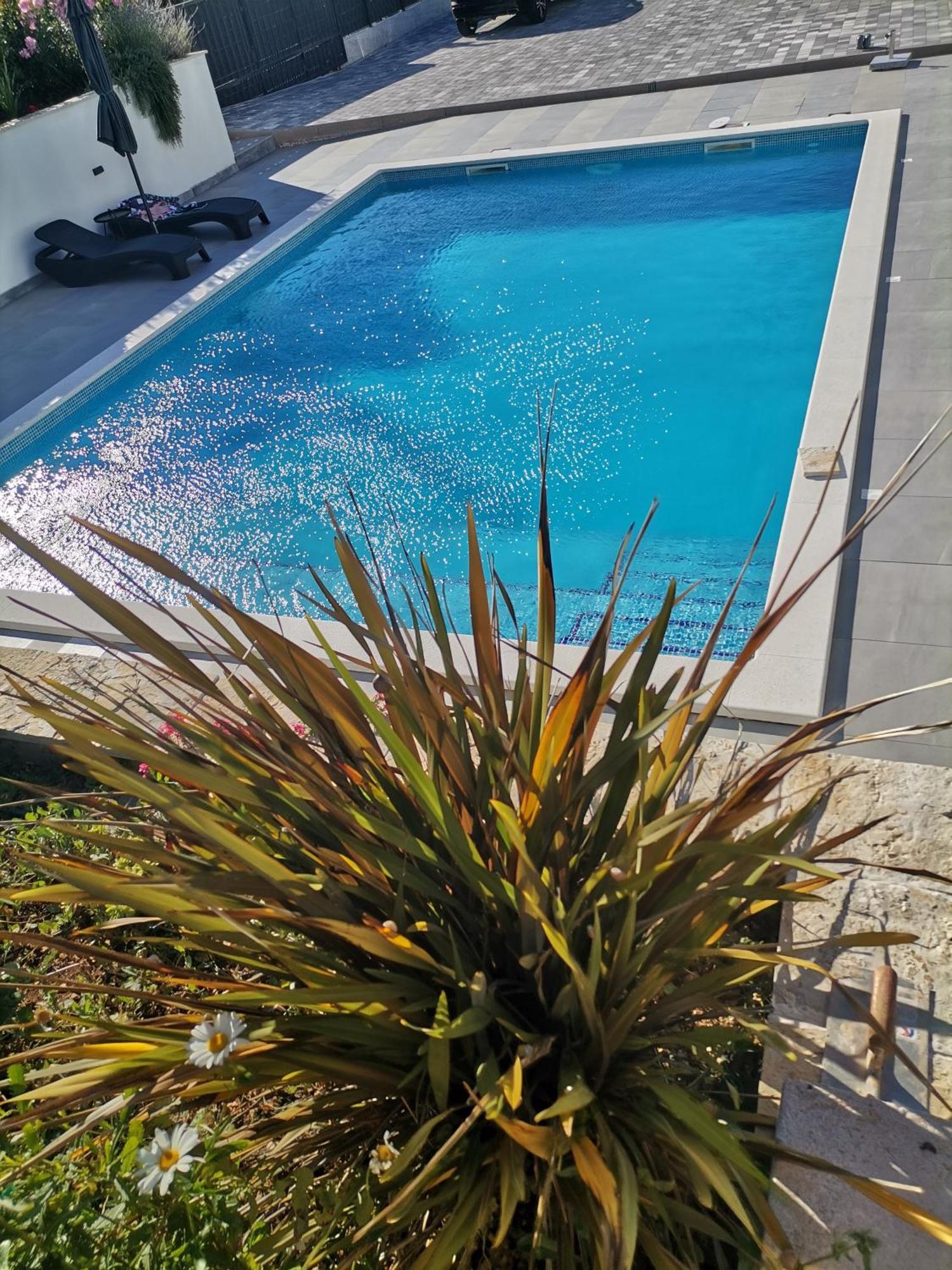 Villa Barbara & Zoran With Heated Swimming Pool Seget Vranjica Eksteriør billede