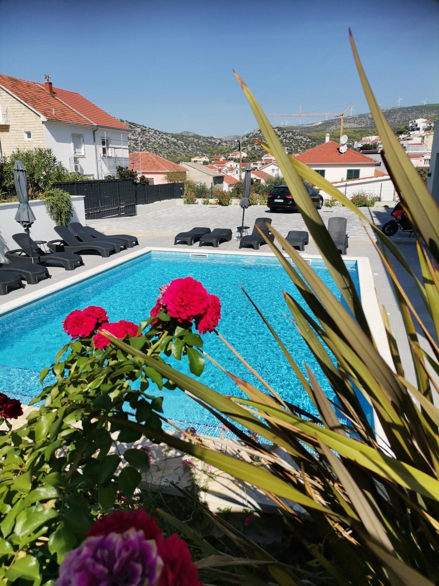 Villa Barbara & Zoran With Heated Swimming Pool Seget Vranjica Eksteriør billede